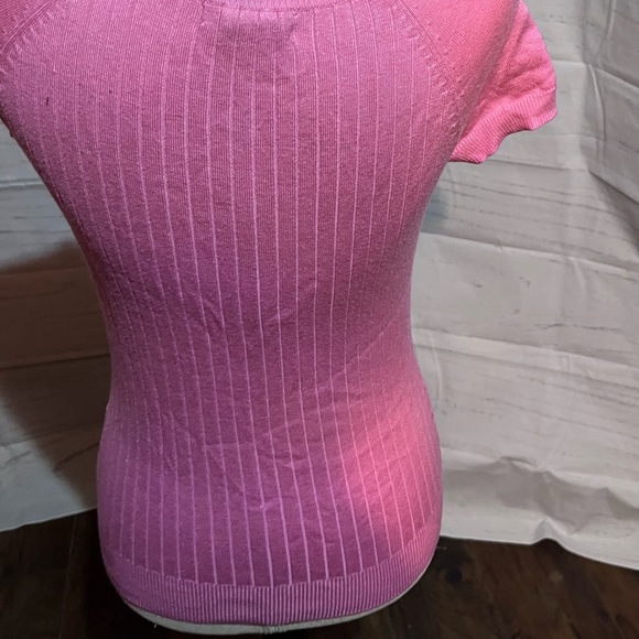 New York company pink short sleeve sweater - Picture 4 of 5